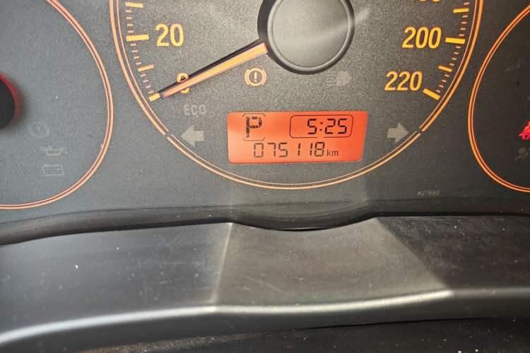 Used Honda Gienia 2017 1.5L CVT Classic Edition Odometer Close Up
