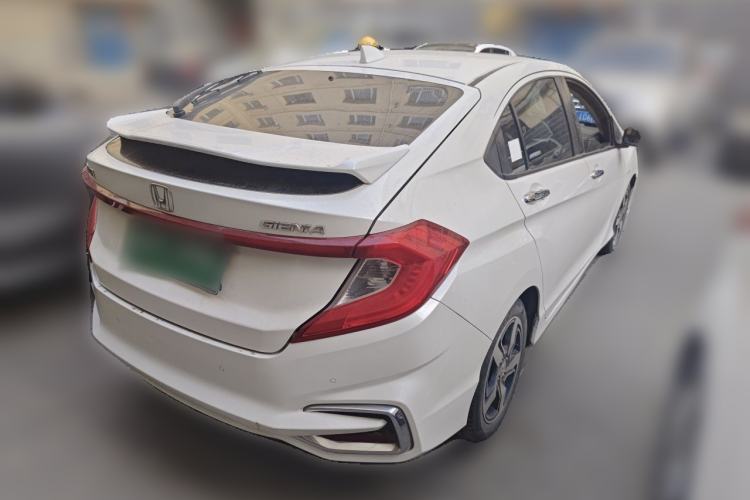 Used Honda Gienia 2017 1.5L CVT Luxury Edition Rear Right 45 Deg
