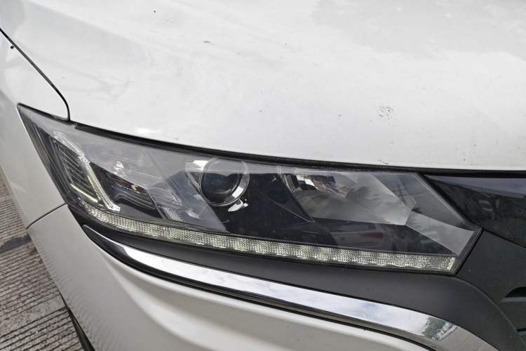 Used Honda Gienia 2017 1.5L CVT Luxury Edition Right Front Headlight