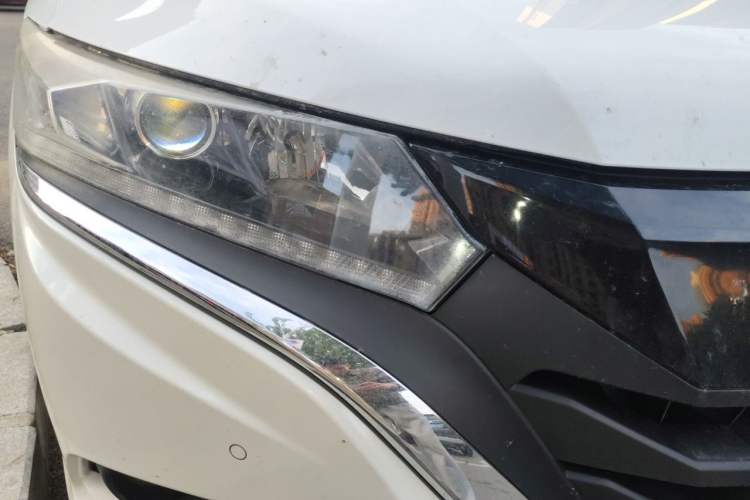 Used Honda Gienia 2017 1.5L CVT Luxury Edition Right Front Headlight