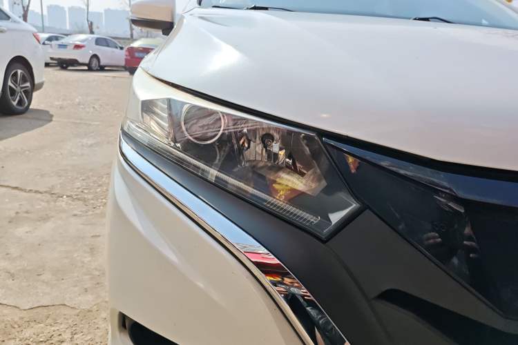 Used Honda Gienia 2017 1.5L CVT Comfort Version Right Front Headlight