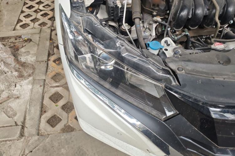 Used Honda Gienia 2017 1.5L CVT Luxury Edition Right Front Headlight