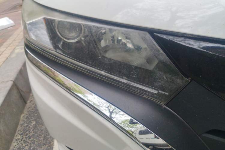 Used Honda Gienia 2017 1.5L CVT Comfort Version Right Front Headlight