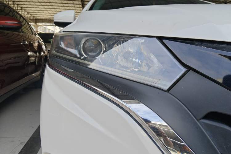 Used Honda Gienia 2017 1.5L Manual Classic Edition Right Front Headlight
