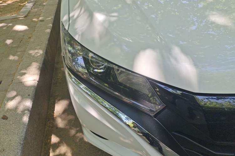 Used Honda Gienia 2017 1.5L CVT Comfort Version Right Front Headlight