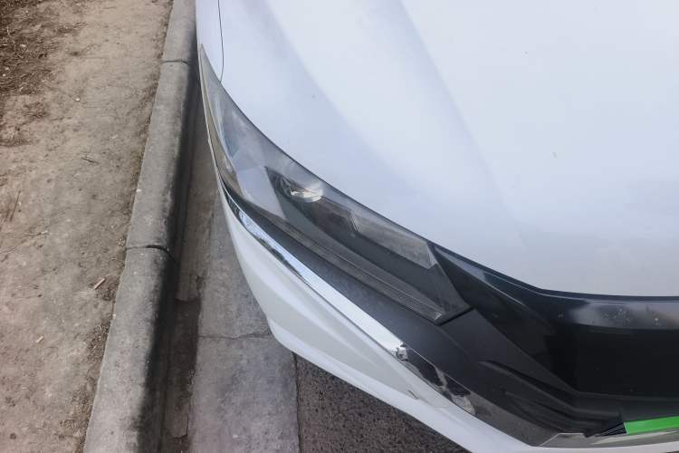 Used Honda Gienia 2017 1.5L CVT Fashion Edition Right Front Headlight