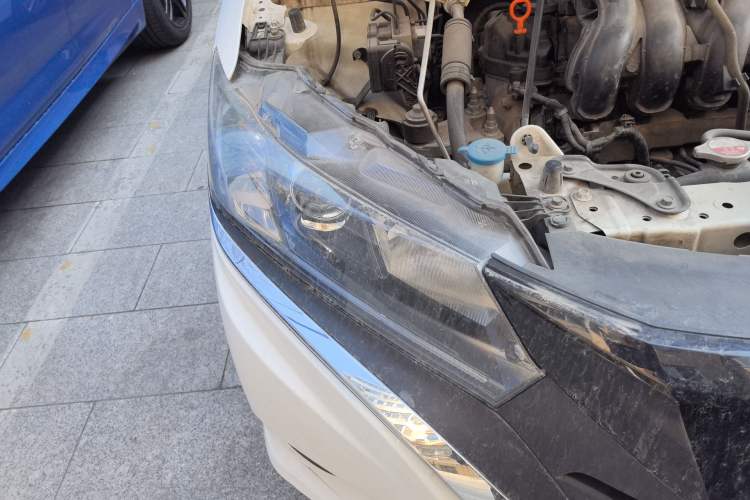 Used Honda Gienia 2017 1.5L CVT Classic Edition Right Front Headlight