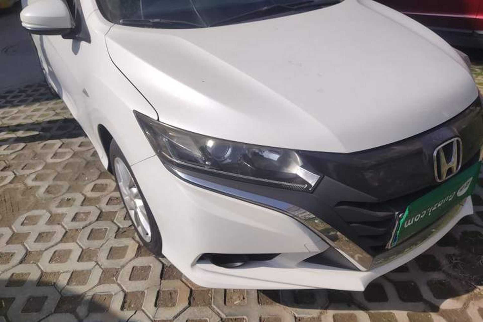 Used Honda Gienia 2017 1.5L CVT Comfort Version Right Front Headlight