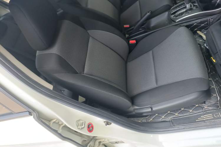 Used Honda Gienia 2017 1.5L CVT Classic Edition Right Front Seat