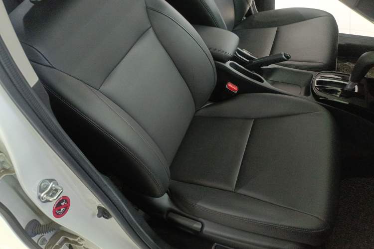Used Honda Gienia 2017 1.5L CVT Comfort Version Right Front Seat