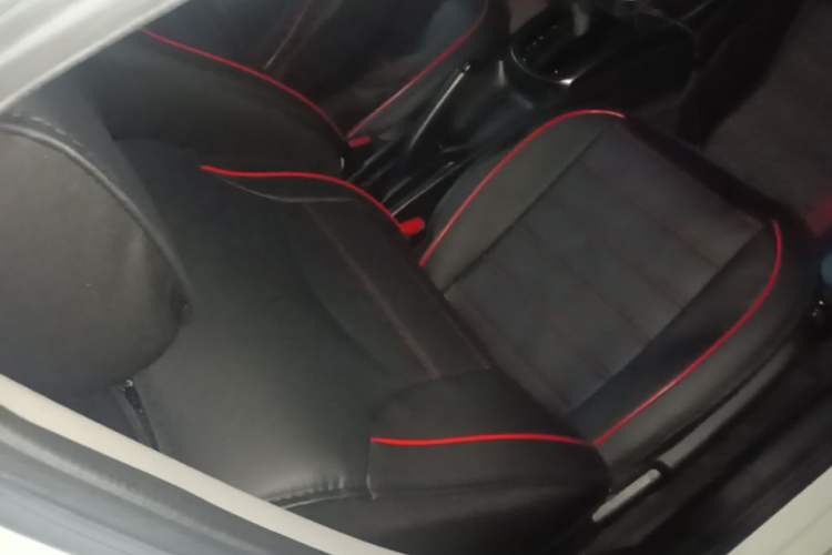 Used Honda Gienia 2017 1.5L CVT Classic Edition Right Front Seat
