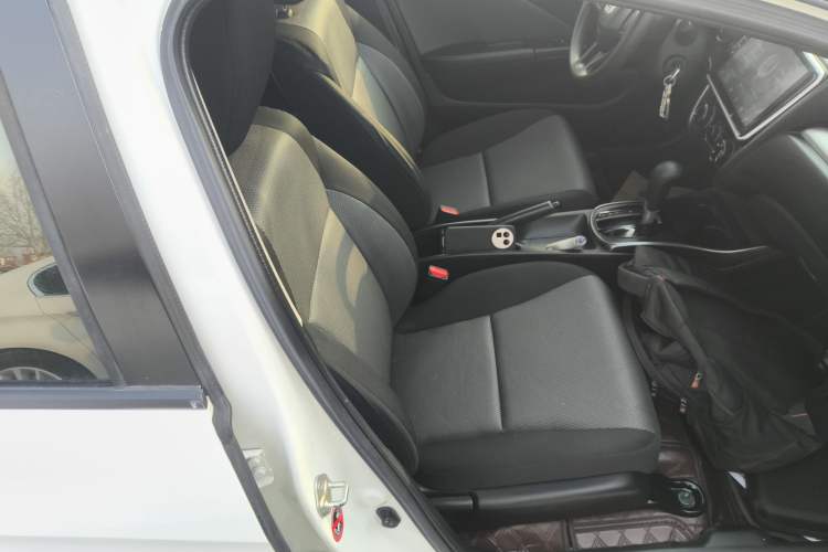 Used Honda Gienia 2017 1.5L CVT Classic Edition Right Front Seat
