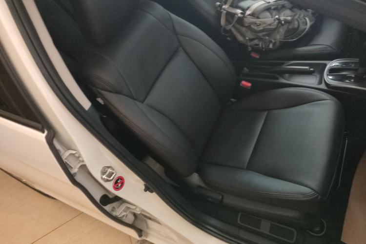 Used Honda Gienia 2017 1.5L CVT Classic Edition Right Front Seat