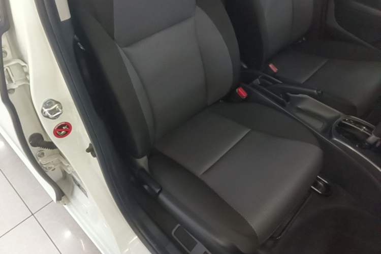 Used Honda Gienia 2017 1.5L CVT Classic Edition Right Front Seat
