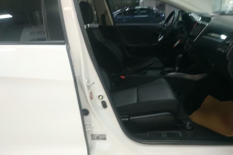 Used Honda Gienia 2017 1.5L CVT Classic Edition Right Front Seat
