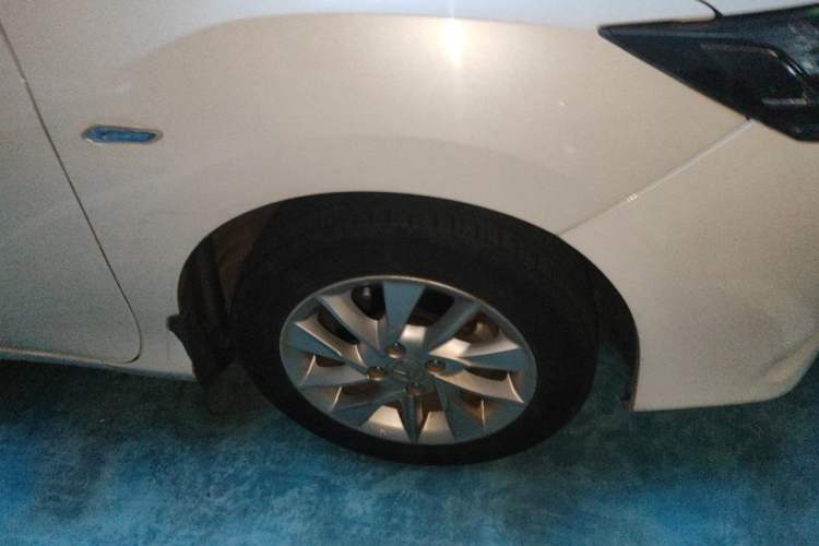 Used Honda Gienia 2017 1.5L CVT Comfort Version Right Front Wheel Hub
