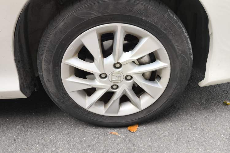 Used Honda Gienia 2017 1.5L CVT Classic Edition Right Front Wheel Hub