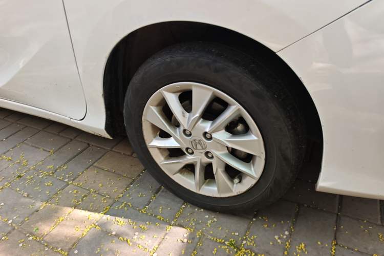 Used Honda Gienia 2017 1.5L CVT Comfort Version Right Front Wheel Hub