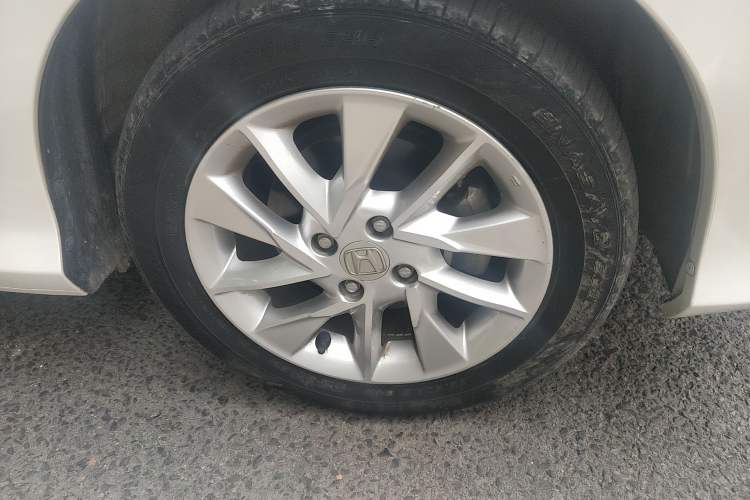 Used Honda Gienia 2017 1.5L CVT Comfort Version Right Front Wheel Hub
