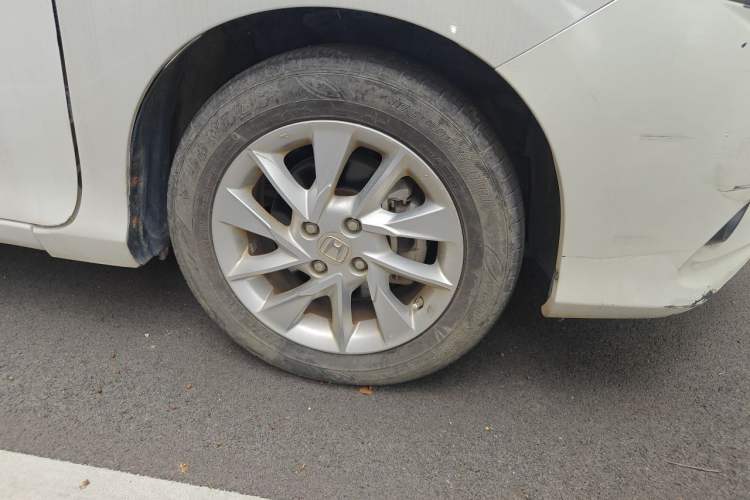 Used Honda Gienia 2017 1.5L CVT Comfort Version Right Front Wheel Hub
