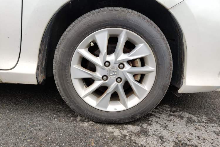 Used Honda Gienia 2017 1.5L CVT Comfort Version Right Front Wheel Hub