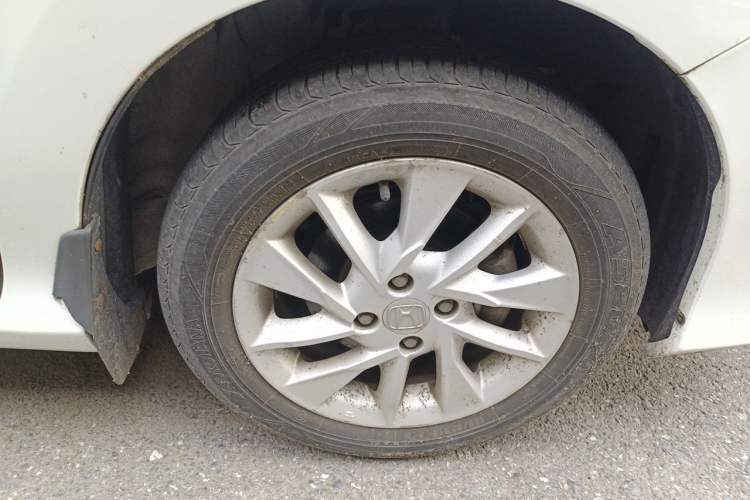 Used Honda Gienia 2017 1.5L CVT Classic Edition Right Front Wheel Hub