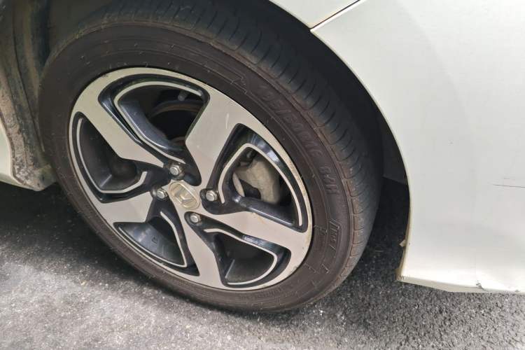 Used Honda Gienia 2017 1.5L CVT Luxury Edition Right Front Wheel Hub