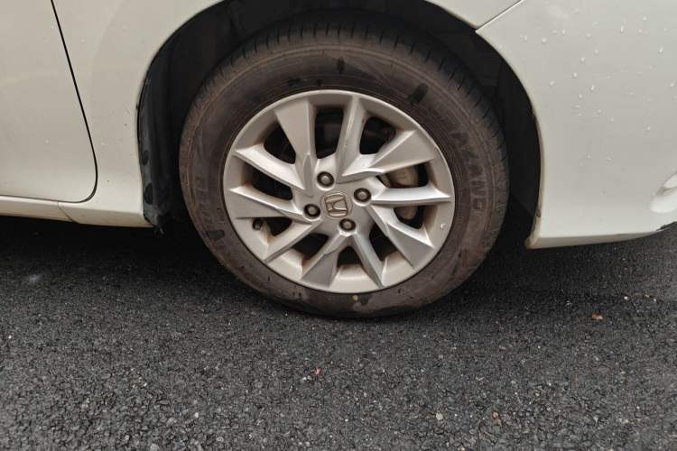 Used Honda Gienia 2017 1.5L CVT Classic Edition Right Front Wheel Hub