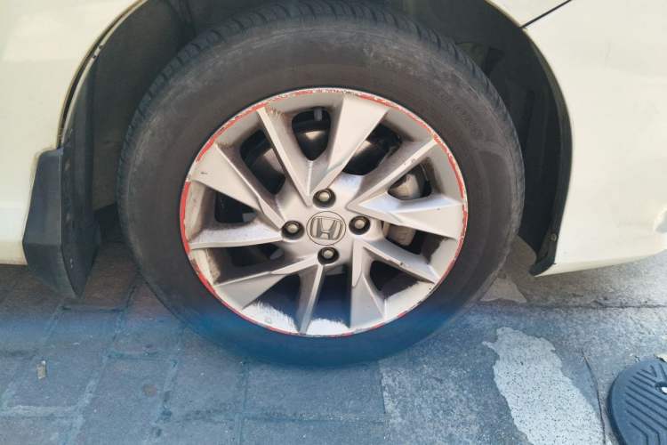 Used Honda Gienia 2017 1.5L Manual Classic Edition Right Front Wheel Hub