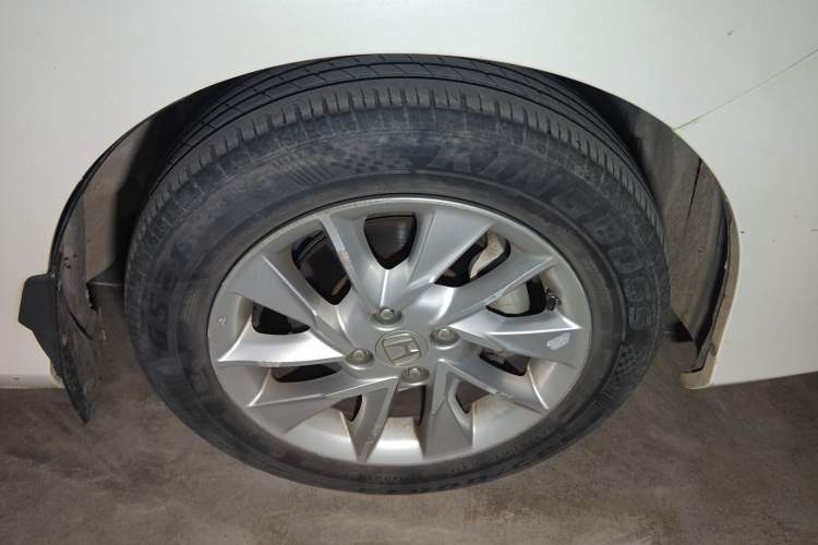 Used Honda Gienia 2017 1.5L CVT Classic Edition Right Front Wheel Hub