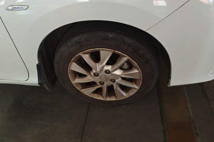 Used Honda Gienia 2017 1.5L CVT Classic Edition Right Front Wheel Hub
