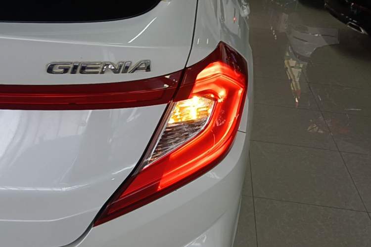 Used Honda Gienia 2017 1.5L CVT Classic Edition Right Rear Taillight