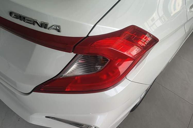 Used Honda Gienia 2017 1.5L CVT Comfort Version Right Rear Taillight