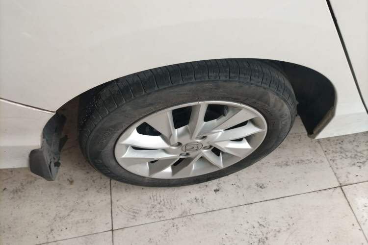 Used Honda Gienia 2017 1.5L CVT Classic Edition Right Rear Wheel Hub