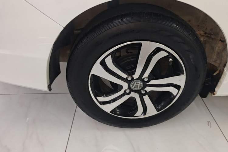 Used Honda Gienia 2017 1.5L CVT Comfort Version Right Rear Wheel Hub