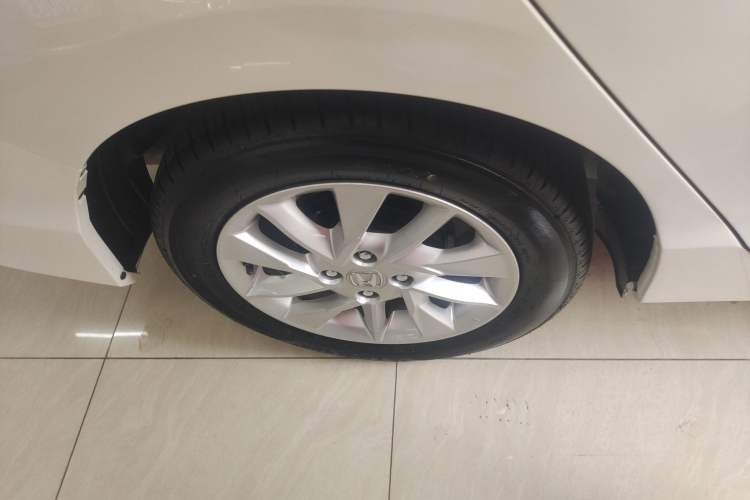 Used Honda Gienia 2017 1.5L CVT Comfort Version Right Rear Wheel Hub