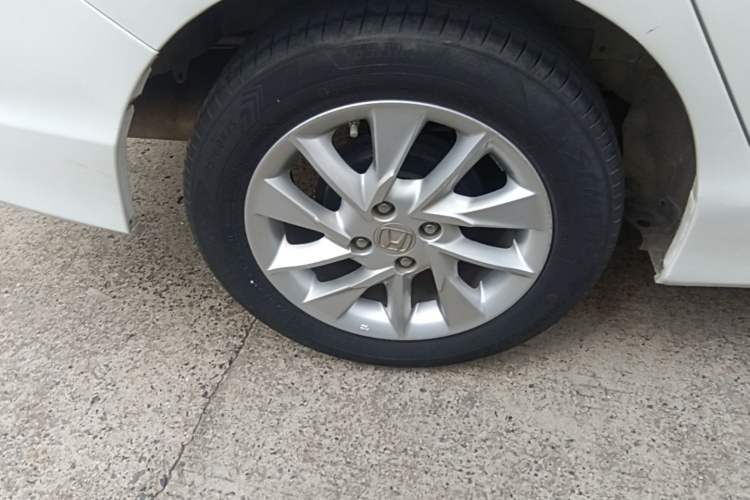Used Honda Gienia 2017 1.5L CVT Classic Edition Right Rear Wheel Hub