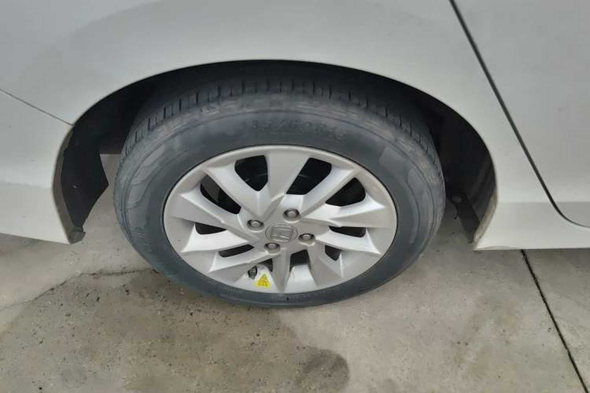 Used Honda Gienia 2017 1.5L CVT Classic Edition Right Rear Wheel Hub