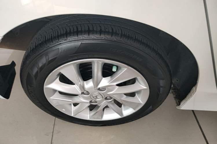 Used Honda Gienia 2017 1.5L CVT Classic Edition Right Rear Wheel Hub