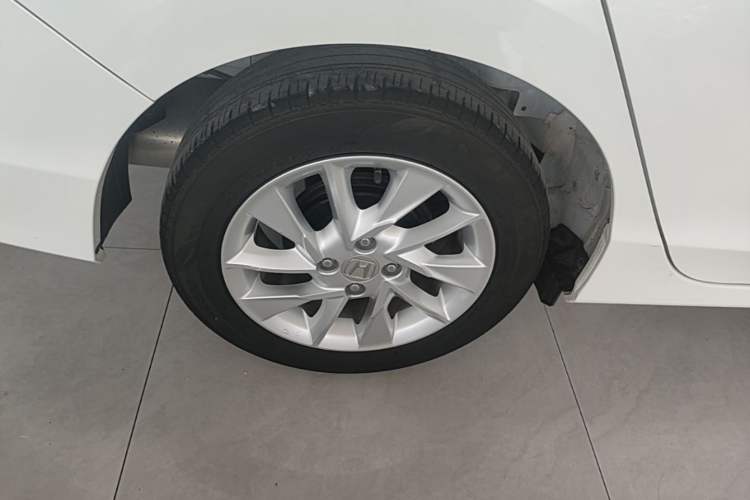 Used Honda Gienia 2017 1.5L CVT Comfort Version Right Rear Wheel Hub