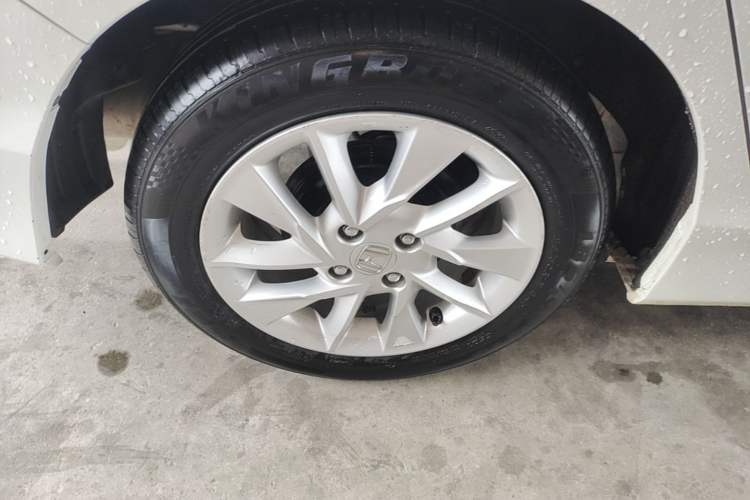 Used Honda Gienia 2017 1.5L CVT Classic Edition Right Rear Wheel Hub