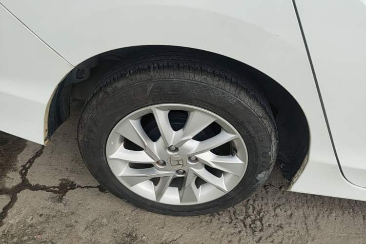 Used Honda Gienia 2017 1.5L CVT Classic Edition Right Rear Wheel Hub