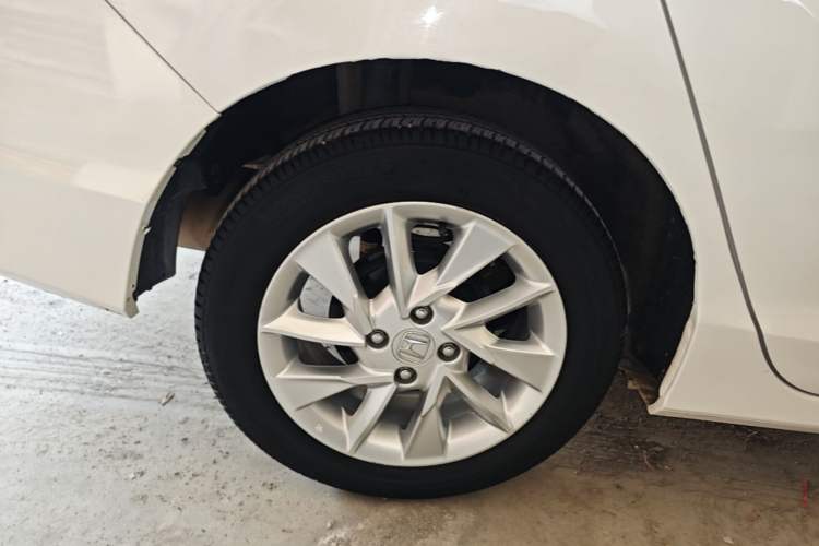 Used Honda Gienia 2017 1.5L CVT Classic Edition Right Rear Wheel Hub