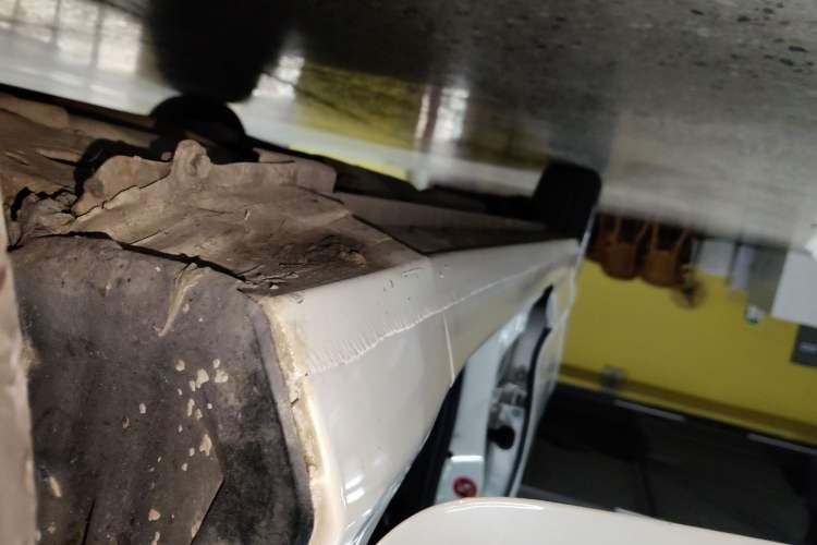 Used Honda Gienia 2017 1.5L CVT Classic Edition Right Side Sill
