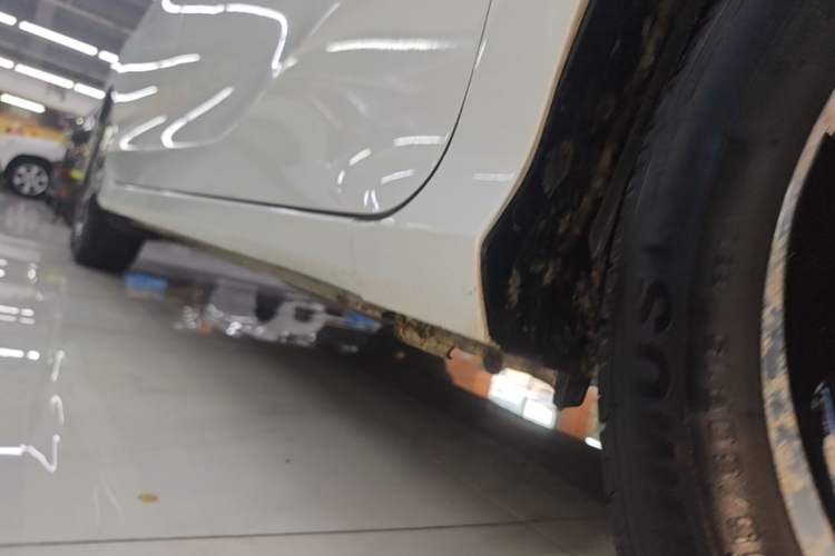 Used Honda Gienia 2017 1.5L CVT Comfort Version Right Side Sill