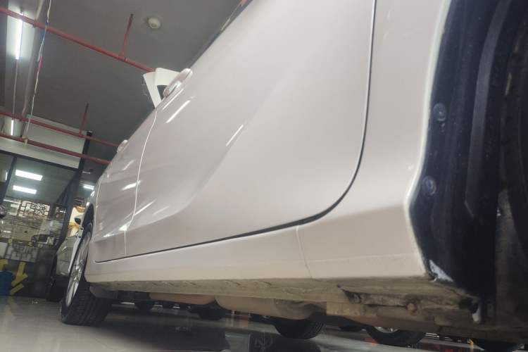 Used Honda Gienia 2017 1.5L CVT Comfort Version Right Side Sill