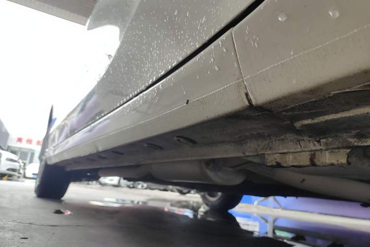 Used Honda Gienia 2017 1.5L CVT Classic Edition Right Side Sill