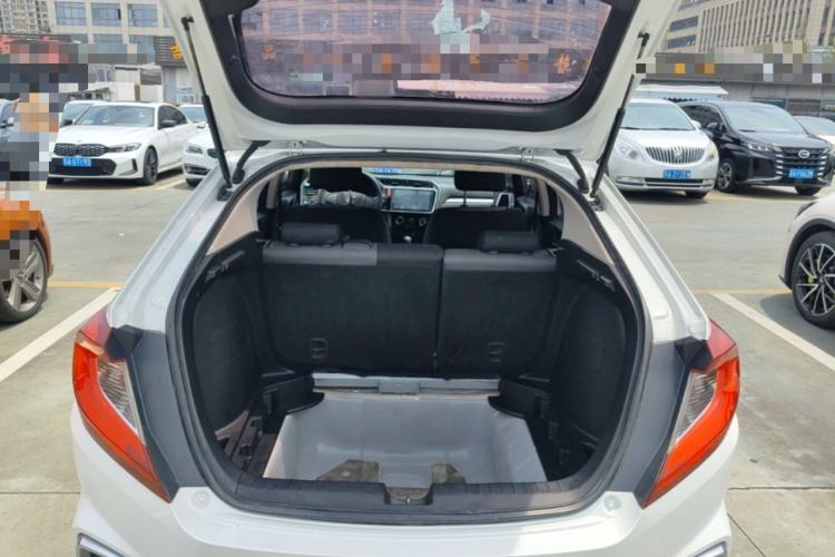 Used Honda Gienia 2017 1.5L CVT Classic Edition Trunk