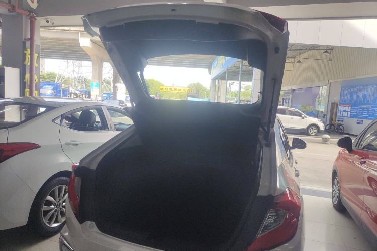Used Honda Gienia 2017 1.5L CVT Comfort Version Trunk