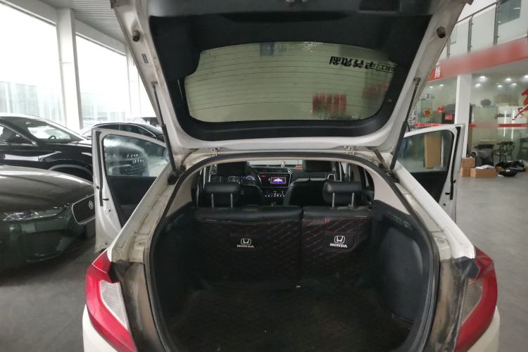 Used Honda Gienia 2017 1.5L CVT Fashion Edition Trunk
